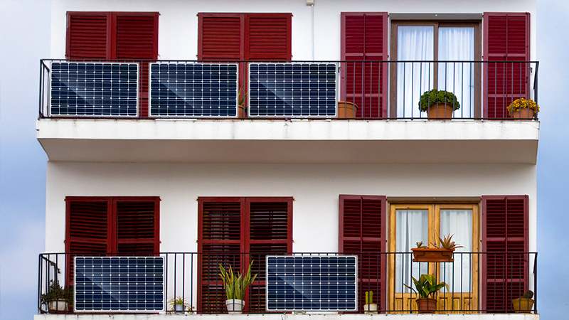 Paneles solares de balcón